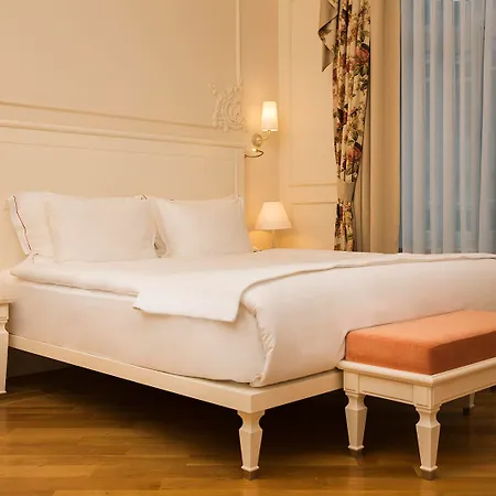 Corinne Art & Boutique Hotell