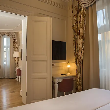 Hotel Corinne Art & Boutique 4*