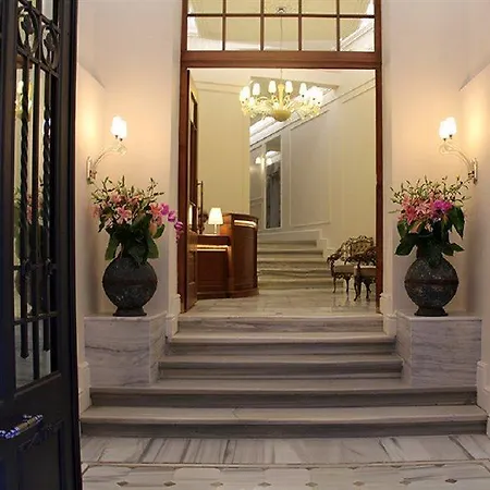 Hotell Corinne Art & Boutique 4*