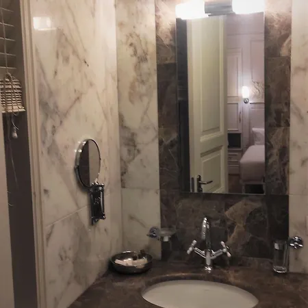 Hotel Corinne Art & Boutique 4*