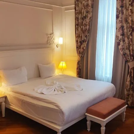 ホテル Corinne Art & Boutique