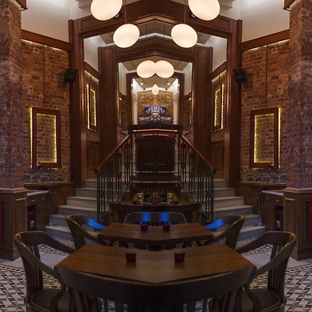 Corinne Art & Boutique