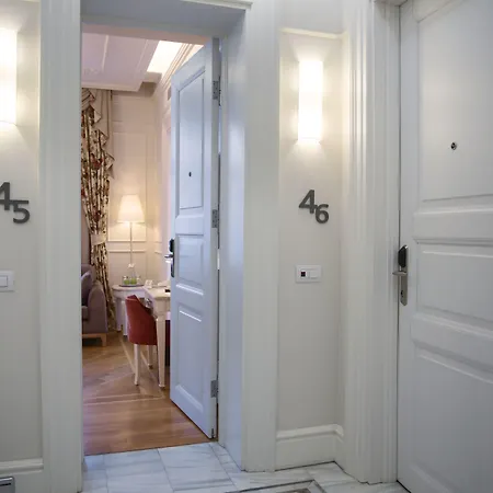 Corinne Art & Boutique Hotel