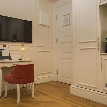 Corinne Art & Boutique Ξενοδοχείο 4*