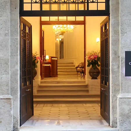 Corinne Art & Boutique 4*