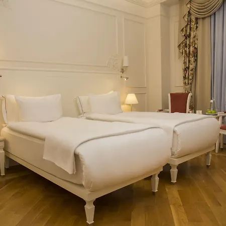 Corinne Art & Boutique 4*